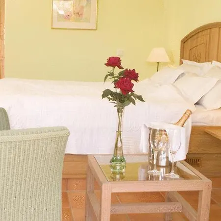 Engo Gard & Restaurant Hotel