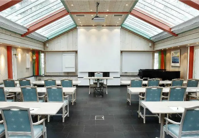 מלון Engo Gard & Restaurant