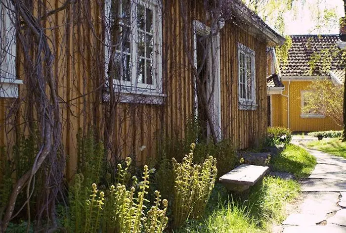 מלון Engo Gard & Restaurant