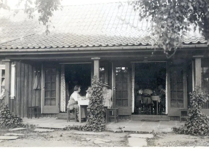 מלון Engo Gard & Restaurant 5*